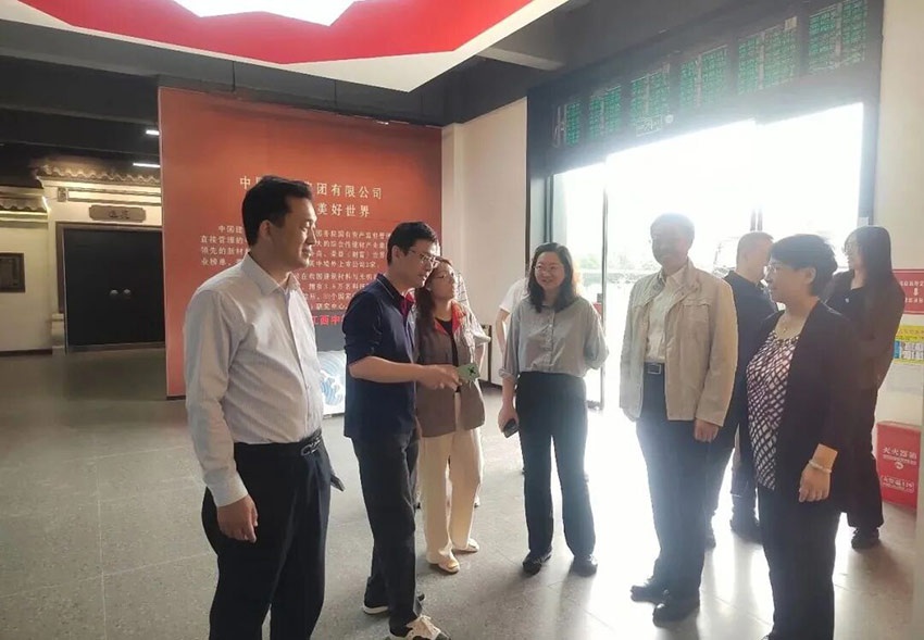 中国建材总院外部董事调研江西中材